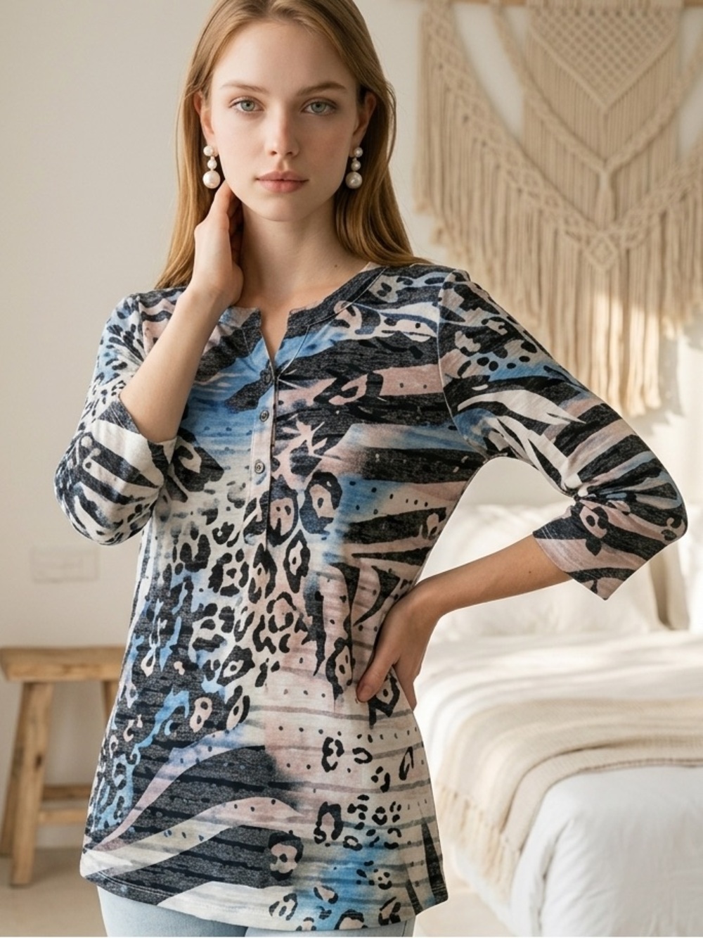 Cubism Los Angeles Long Sleeve Tee Blue Black Animal Print Medium